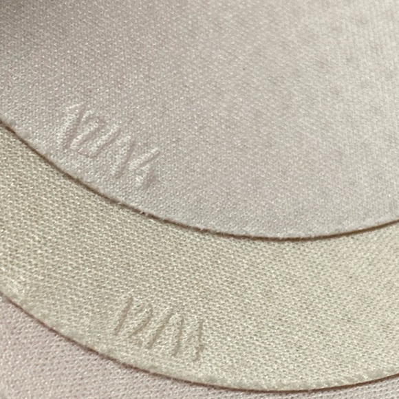 ❤️ Two Lululemon Bra Insert Pads Size 12/14 NWOT - Picture 2 of 2